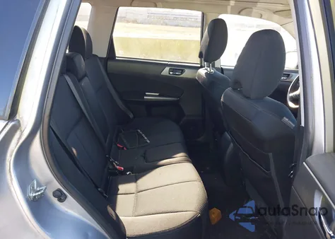 2012 Subaru Forester 2.5X Premium z USA, uszkodzony, nr VIN JF2SHADC5CH419447